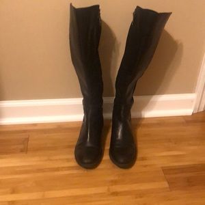 Karl Lagerfeld Paris Women’s Size 6.5M Black Color Leather Boots